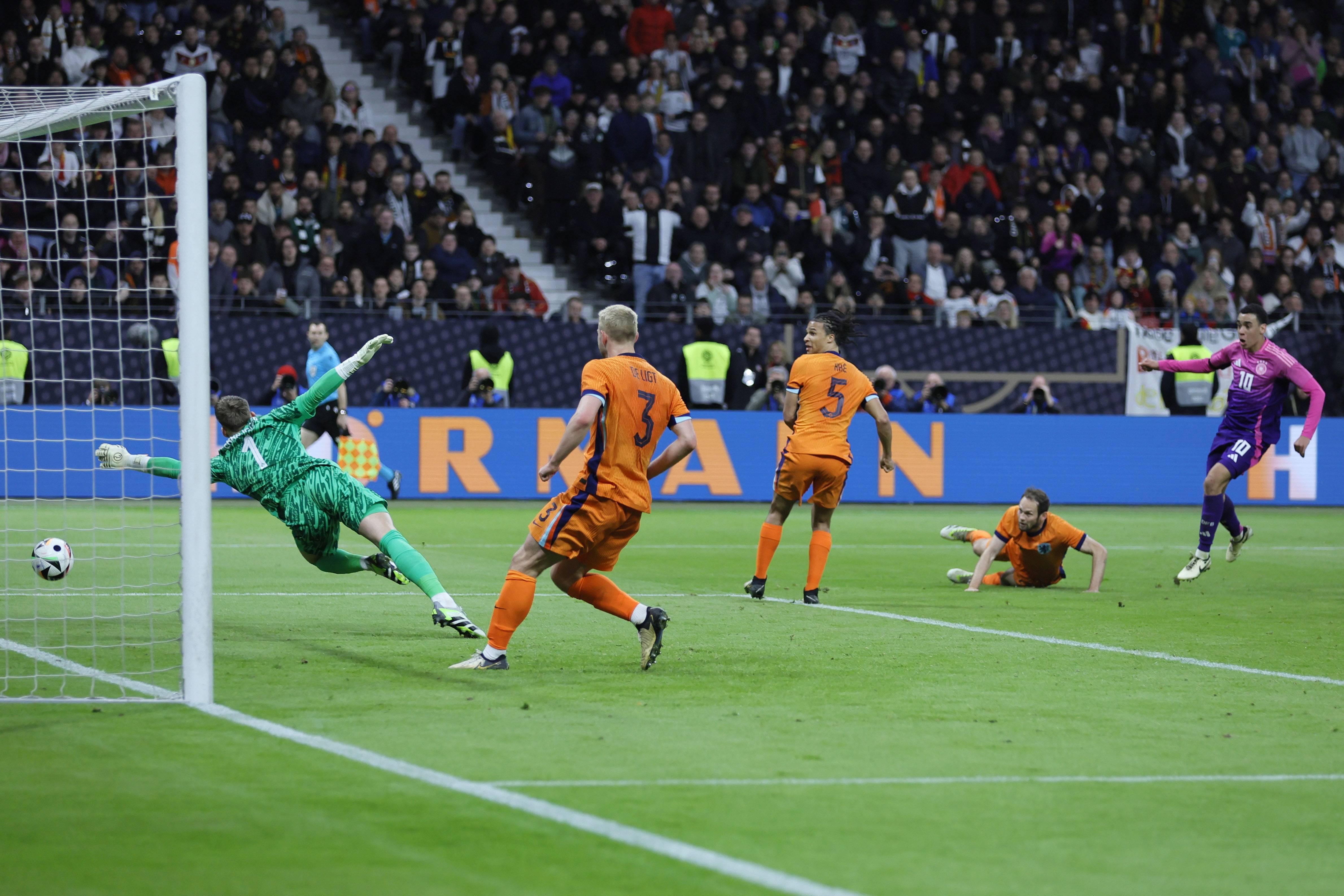 伊萨克堪称 伊萨克堪称