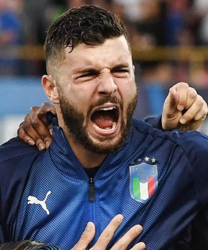 在夜幕中流 在夜幕中流